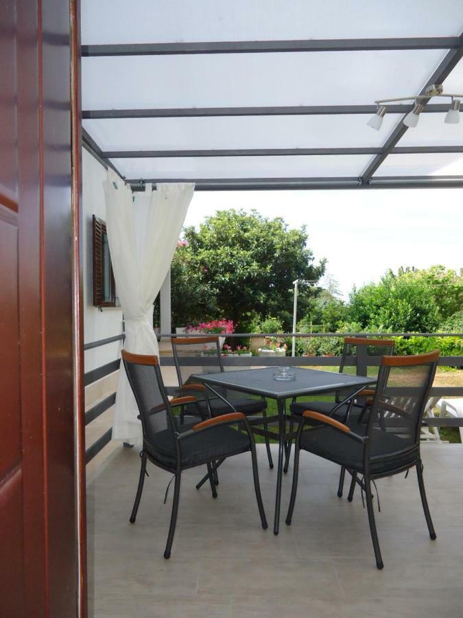 Apartment Apartmani Mirjana Valica *