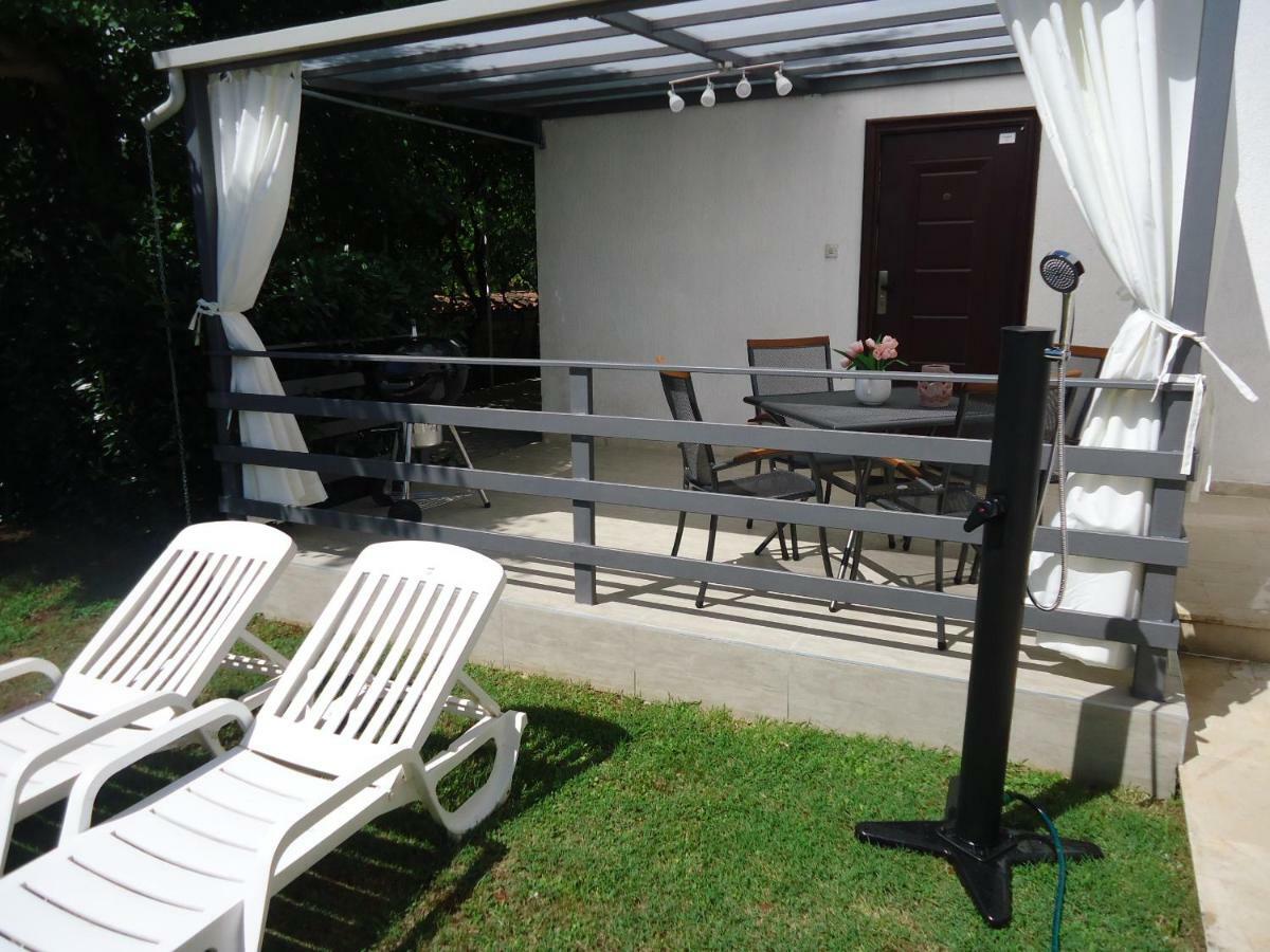 Apartmani Mirjana Valica